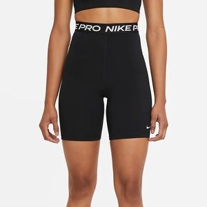 Nike Pro 7” shorts